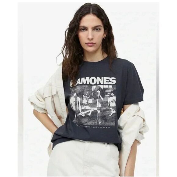H&M Ramones Crewneck Short Sleeve Tee XL - Picture 1 of 9